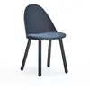 TEULAT Lot de 2 chaises en contreplaqué de frêne peint en bleu marine.