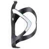 BBB FiberCage Matt Black/White Porte-vélo sur une bouteille