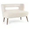 Canapé en tissu blanc effet laine, pieds en bois d'hévéa