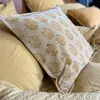 Now's Home Coussin en velours jaune 45cm