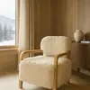 Now's Home Fauteuil effet fourrure beige et structure en bois