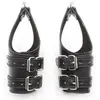 Attaches pour suspendre les poignets 