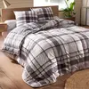 Becquet Couette Légère 200G CUADROS Blanche