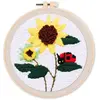 Figured'Art Punch Needle Kit Complet pour Adultes et Enfants - Fleurs et Coccinelle - Parfait pour Débutant. Set prêt à broder taille 20x20cm avec cadre circulaire