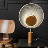 Forestier Oyster lampe à poser de designer blanche