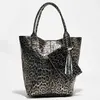 Abaco Studio - Sac cabas en Cuir Yana motif léopard noir - 40x25x35 cm...