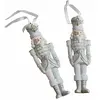 Loberon Lot de 2 décorations à suspendre Moriette, blanc/argenté (4.5 x 3 x 14cm)