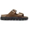 Sandales en cuir suédé à plateforme Birkenstock Arizona Marron 36 Étro...
