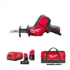 Milwaukee Scie sabre compacte FUEL M12 CHZ 402C 12V Li-lon 4.0Ah 4933446950