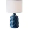 Brilliant Lampe de table Ilysa, tissu blanc, céramique bleu