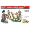 Miniart 1:35 - Soviet Tank Crew At Work (Special Edition) (Min35153)