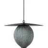 Suspension gris stone et base en métal noir 22 cm Satellite - Gubi