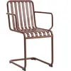 Chaise de jardin avec accoudoirs en acier rouge Palissade - HAY
