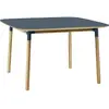 Normann Copenhagen Form bleu table en chêne