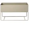 Jardinière avec pieds bas en métal beige Plant Box - Ferm Living