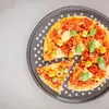Masterclass Plaque à pizza - Kitchen Craft - KCMCHB14 - Anti-adhésif - 32 cm - Perforée