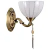 Luminaire Center Baxio - Applique murale stylisée dorée à 1 lumière avec abat-jour en verre laiteux, E27 - Italux