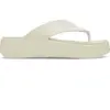 Crocs - Women's Getaway Groove Platform Flip - Sandales taille 41-42, beige
