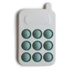 mushie Bavoir en silicone pour bébé | Bavoirs imperméables réglables (bleu poudré)