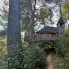 Nuit en Cabane dans les Arbres avec Jacuzzi près de Marseille