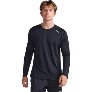 T-shirt 2XU Aero Run manche courte noir - S pas cher