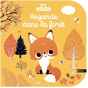 Nathan Regarde dans la forêt