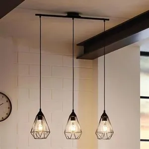 Comparateur de prix : EGLO Tarbes plafonnier suspendu à 3 lampes, barre droite, noir