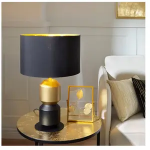 EGLO Lampe de table en céramique noir et dorée et abat jour tissu noir intérieur doré laurignano e27 40w pas cher