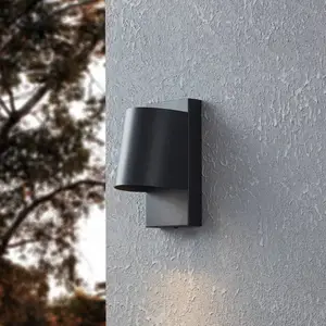 Comparateur de prix : EGLO Applique d’extérieur LED Stagnone en noir