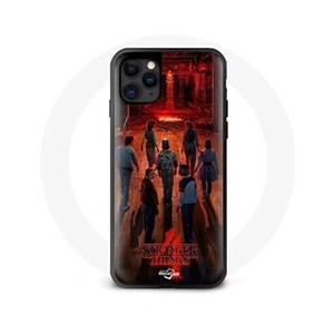 Maniacase Coque pour Iphone 11 Stranger Things Affiche Equipages Fan Art Saison 4 pas cher
