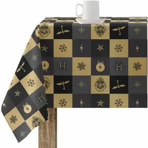 BL BELUM Harry Potter Nappe enduite antitache Hogwarts Christmas 200 x 140 cm TU pas cher