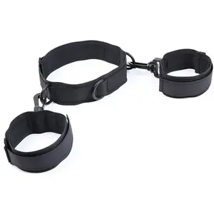 Menottes et Collier en Nylon Fétiche pour Jeux Érotiques - OHMAMA pas cher
