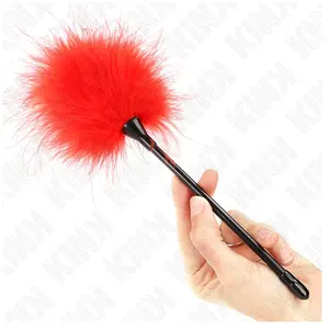 Comparateur de prix : Plumes Tickler Rouges pour Kit Bondage 27 cm KINK - Rouge