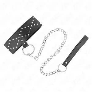 Comparateur de prix : KINK Collier 65 cm avec Laisse à Clous Argentés Modèle 3 Réglable 36-4...
