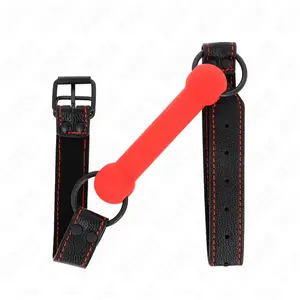 Comparateur de prix : Gag en Os avec Sangle en Cuir Rouge Ajustable 41-57 cm - Rouge