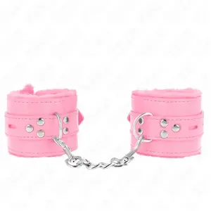 Comparateur de prix : KINK Appui-poignets doublés de fourrure avec trous carrés et ceinture ...