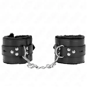 Comparateur de prix : KINK Appui-poignets doublés de fourrure avec trous carrés et ceinture ...