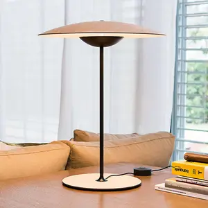 MARSET Ginger M lampe de table LED Ø42cm chêne/blanc pas cher