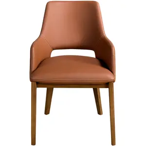 Chaise en similicuir marron