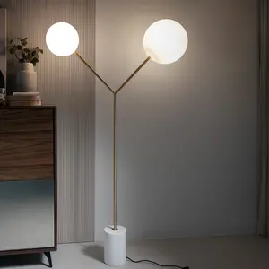 Comparateur de prix : Angel Cerda Lampadaire en marbre et acier doré 8048C, 111 x 35 x 192 cm. -