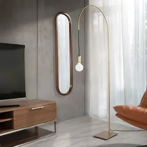 Angel Cerda Miroir sur pied avec cadre en noyer
