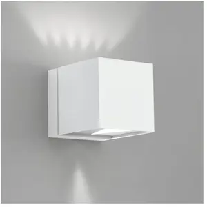 Milan Iluminación Applique cubique Dau montante et descendante blancVendu parluminaire