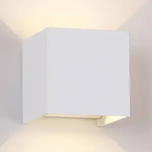 Mantra Iluminación Applique d'extérieur LED Davos angulaire, on/off, blancVendu parluminaire