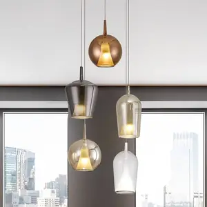 Suspension en verre transparent