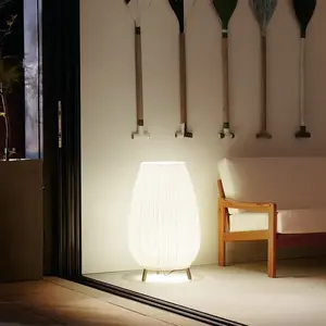 bover Amphora Lampadaire LED avec prise de branchement, 33001304126,Vendu parmyareadesign
