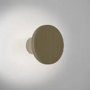 Comparateur de prix : Applique murale LED Bover Arid A/01 olive CCT 2 200-2 700 K IP44