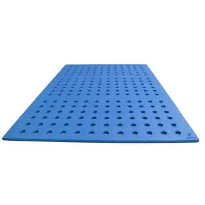 Comparateur de prix : Tapis bébé Leisis avec trous thermoformés grand rouge cerise