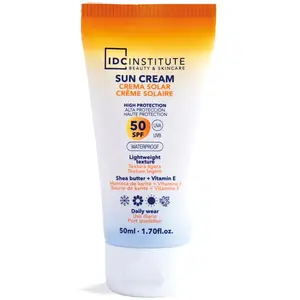 Comparateur de prix : Crème Solaire crème solaire waterproof SPF50 50 ml