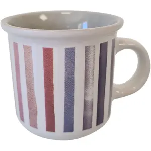 ITEM International Tasse Blanche Et Grise En Grès Motif Rayée pas cher