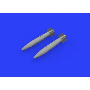 Eduard B43-1 Nuclear Weapon W/sc43-4/-7 Tail Assenbly- 1:48e - AccessoriesVendu paramazon